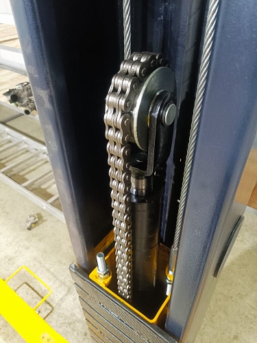 OPT-5W OPTIMUS (380V) Подъемник двухстоечный, верхняя синхронизация, г/п 4 т, 380В